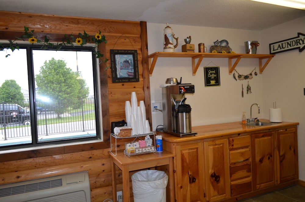 Booneslick Lodge of Neosho - photo 52