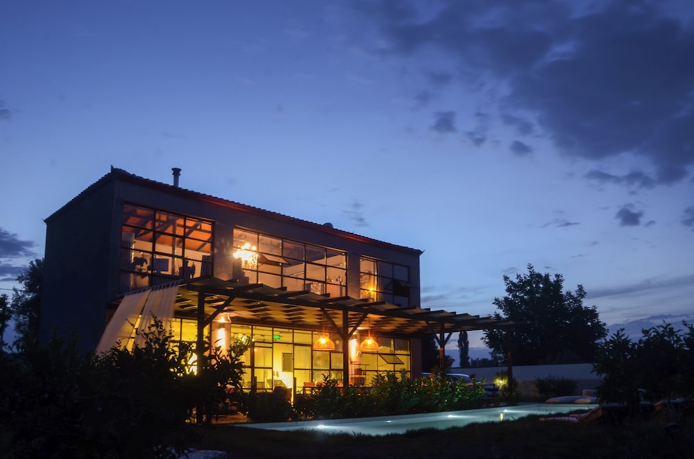 Quonset Glamping in Seferihisar, Turkey