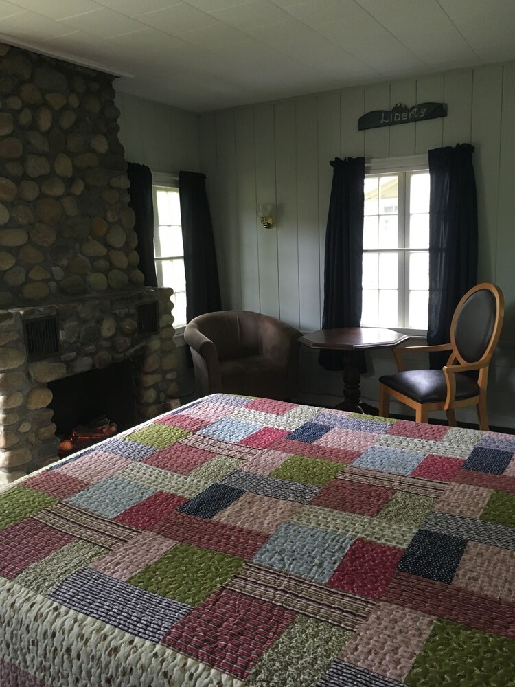 Gilcrest Cottages and Motels - photo 18