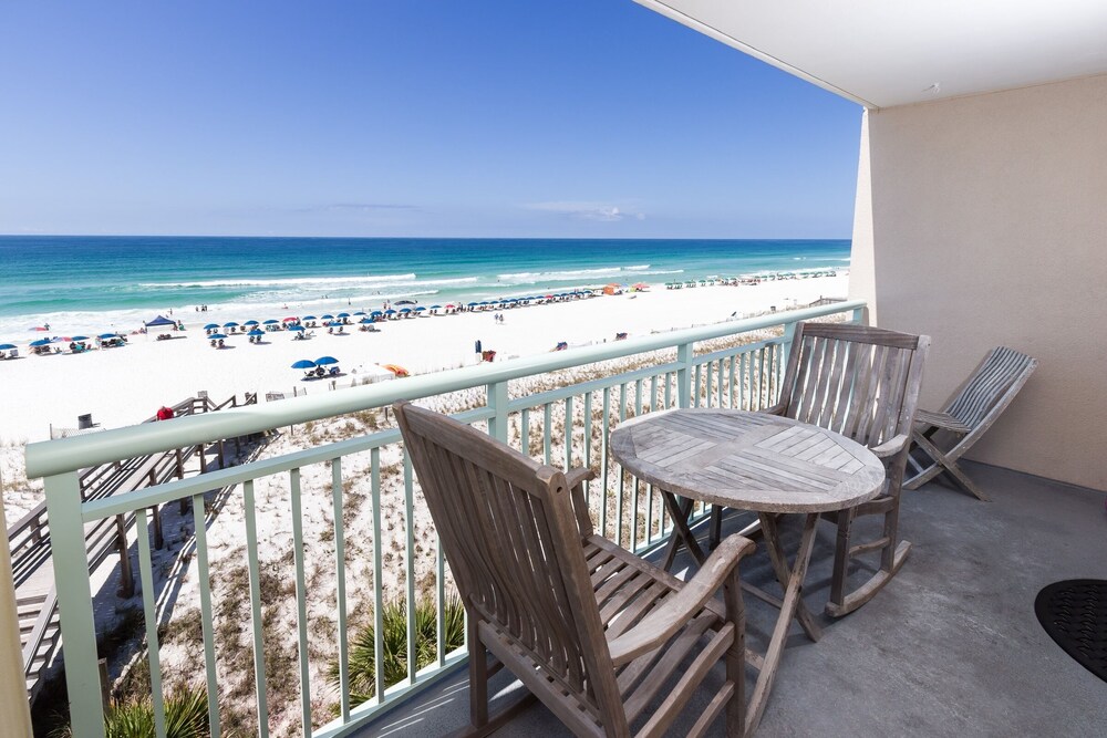 Pelican Isle 401 by RedAwning - photo 20