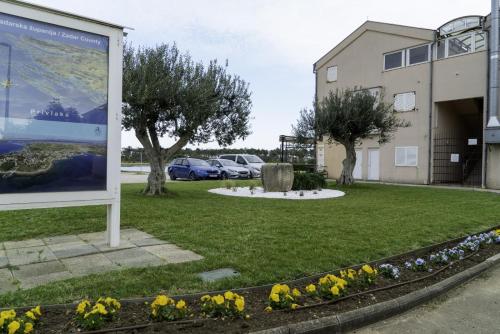 Apartments by the sea Privlaka Zadar 23749 — 4-Star Luxury Hotel in Privlaka, Croatia