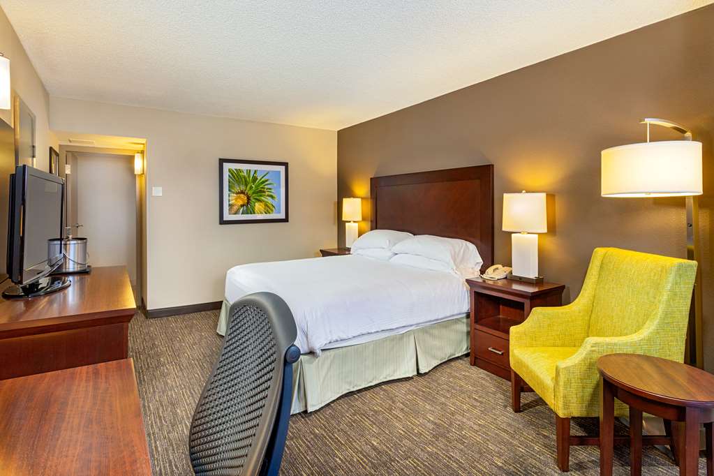 Wyndham San Diego Bayside - photo 10