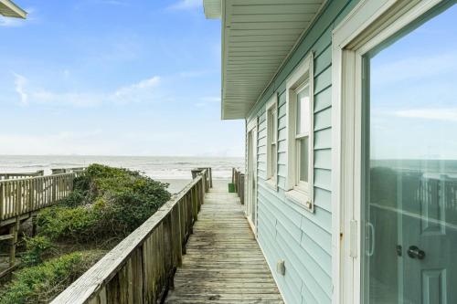 My Two Gulls by Oak Island Accommodations - photo 23