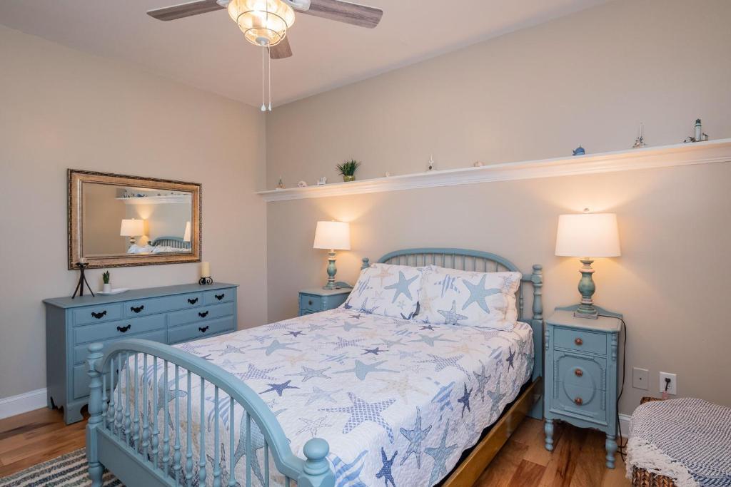 The Sassy Seahorse by Oak Island Accommodations - photo 24