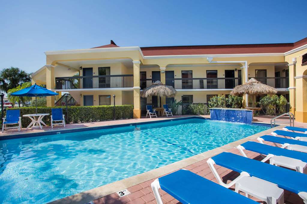 Days Inn by Wyndham Florida City - photo 7