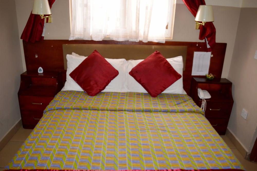 Kunta Kinte Hotel - last minute hotel in Accra