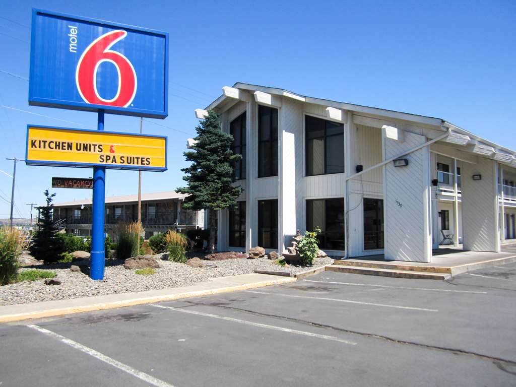 Motel 6 Madras OR - featured photo