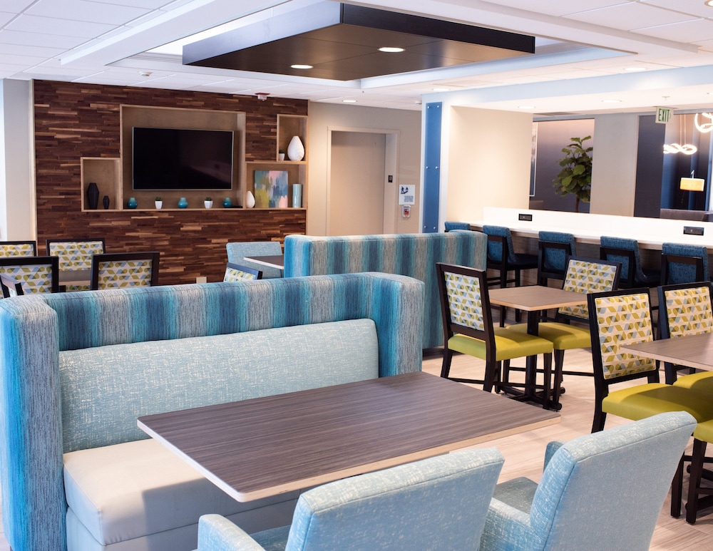 Holiday Inn Express Hotel & Suites Conover by IHG - photo 26