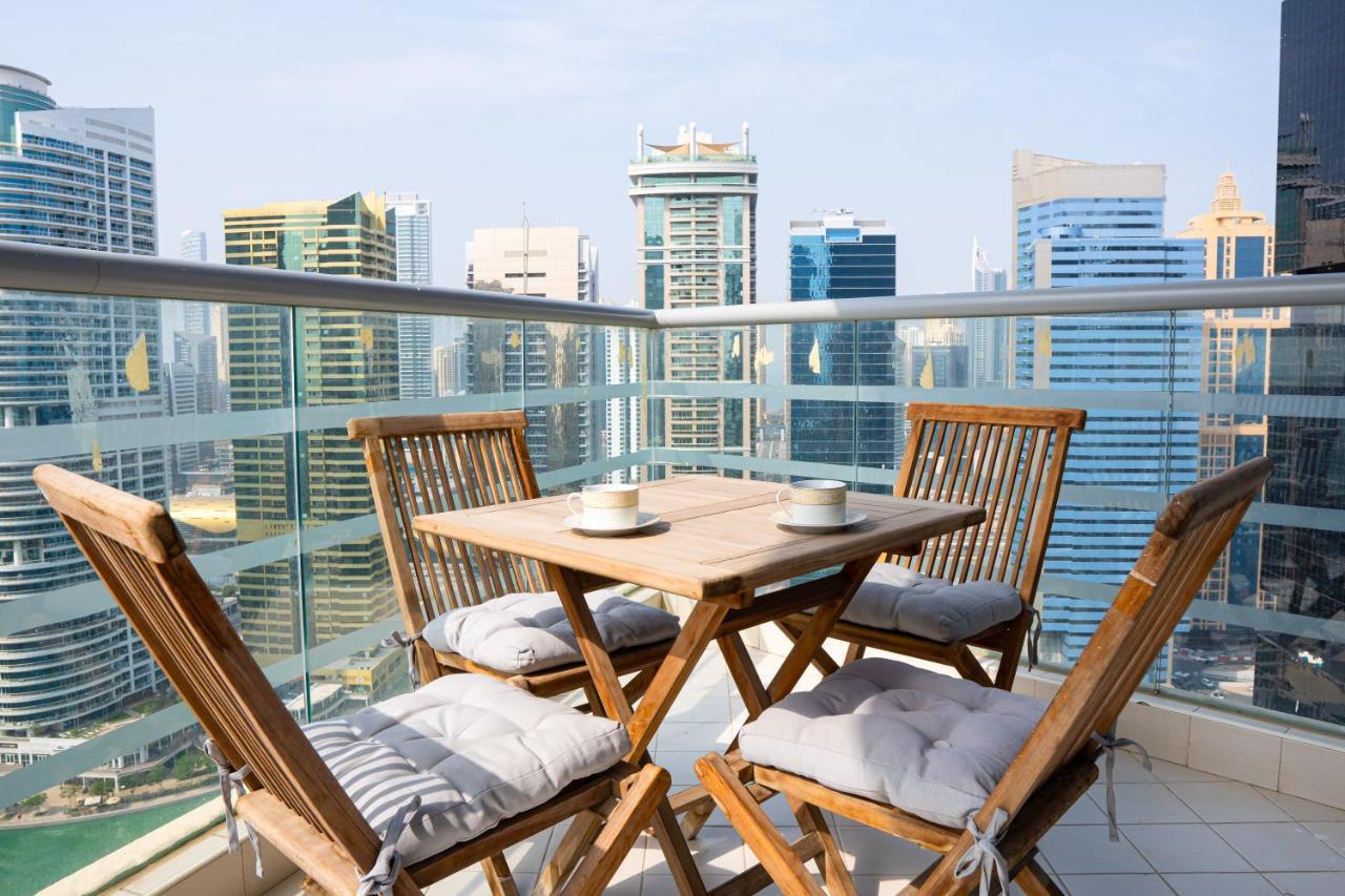 Veluxa Stylish 2 Bed with View - last minute hotel in Dubai