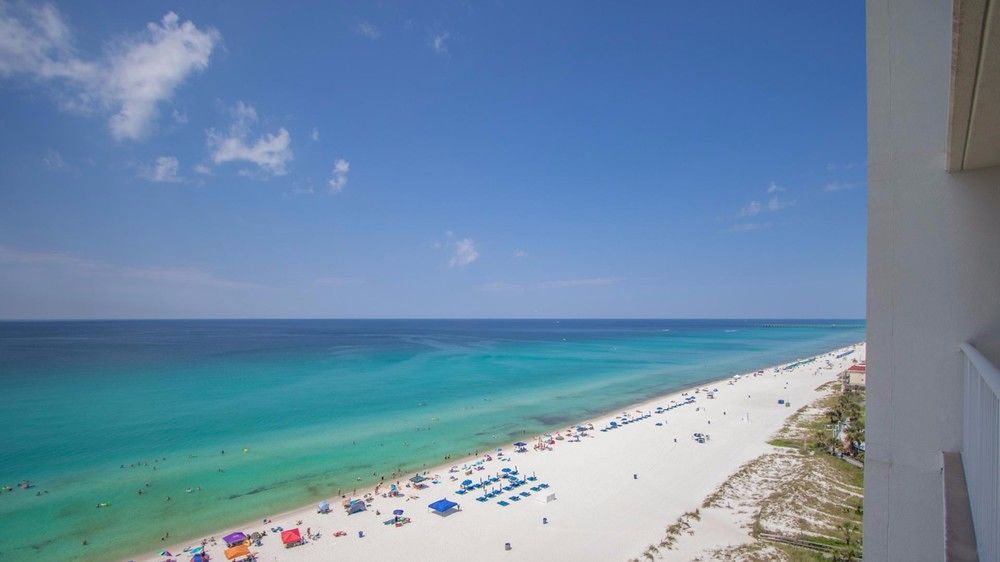 Majestic Beach Resort by Royal American Beach Getaways - carbon neutral hotel in Panama City Beach