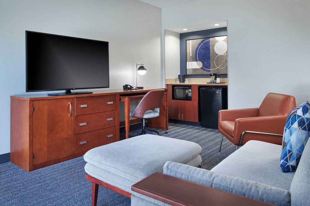 Courtyard by Marriott Chicago Highland Park Northbrook - photo 8