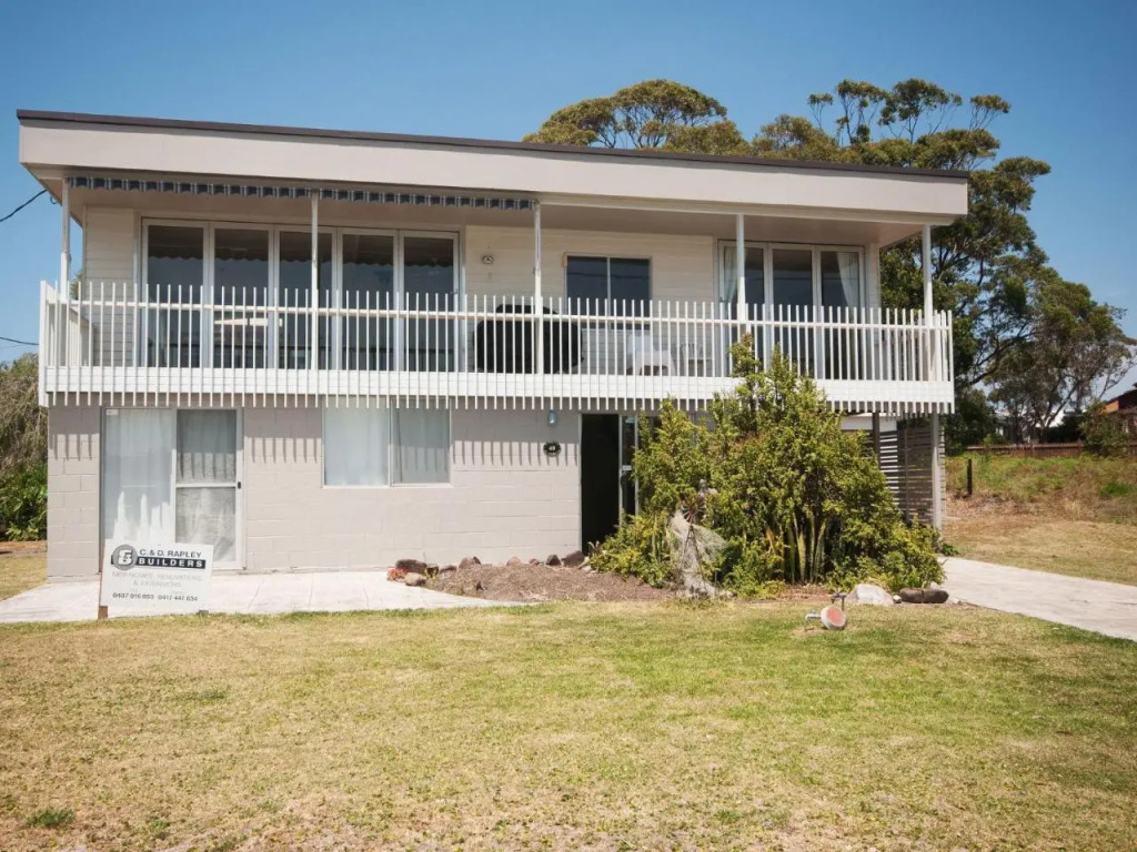 Riverwatch in Hawks Nest, Australia