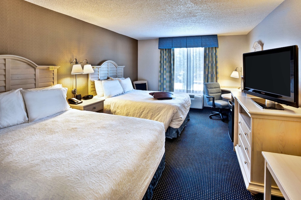 Hampton Inn & Suites Cape Cod West Yarmouth - photo 16