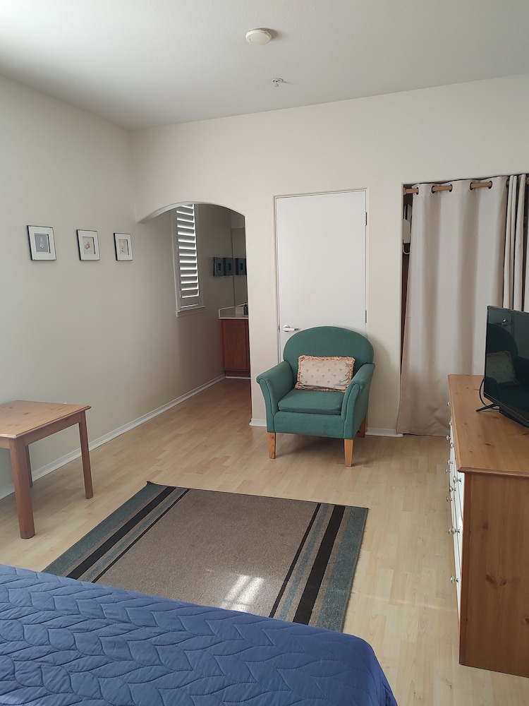 Pacific Plaza Hotel - photo 48