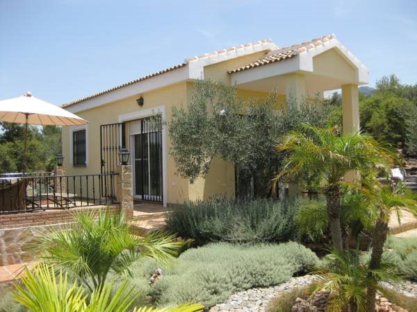 Finca Sonrisa — 4-Star Luxury Hotel in Alhaurin El Grande, Spain