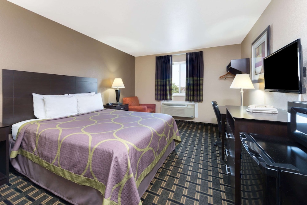 Super 8 by Wyndham Springfield East - photo 6
