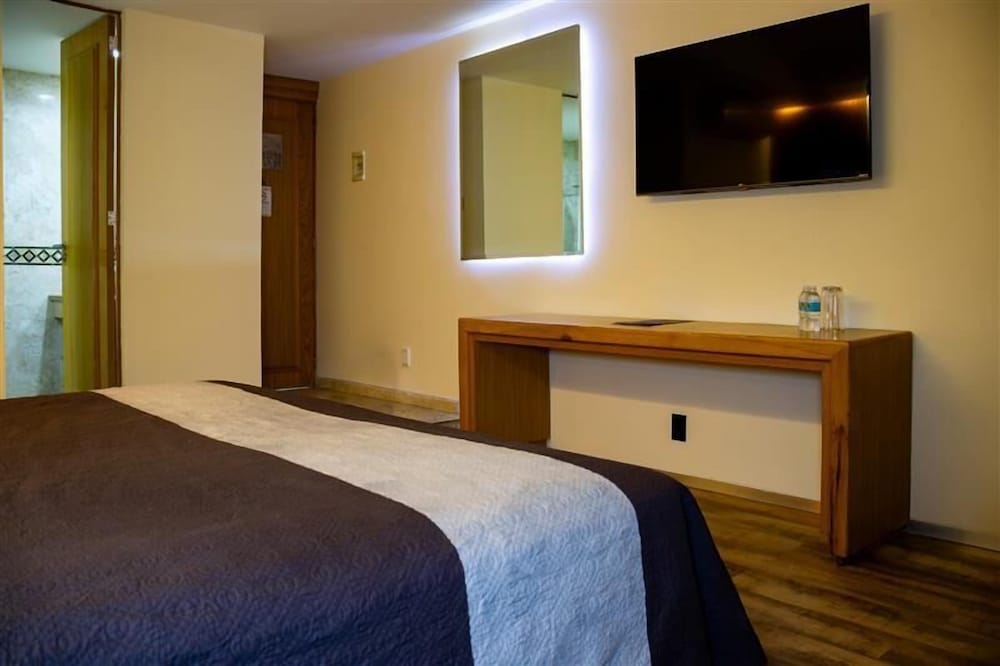 Hotel Lord Adults Only