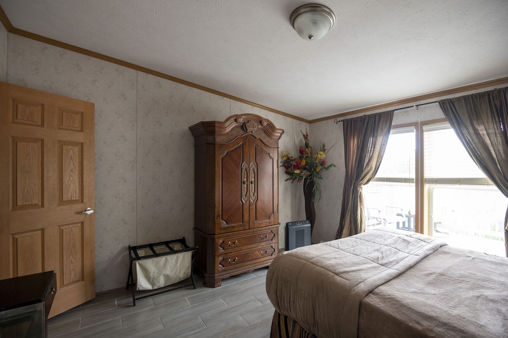 Swan Lake Resort Rentals - photo 32