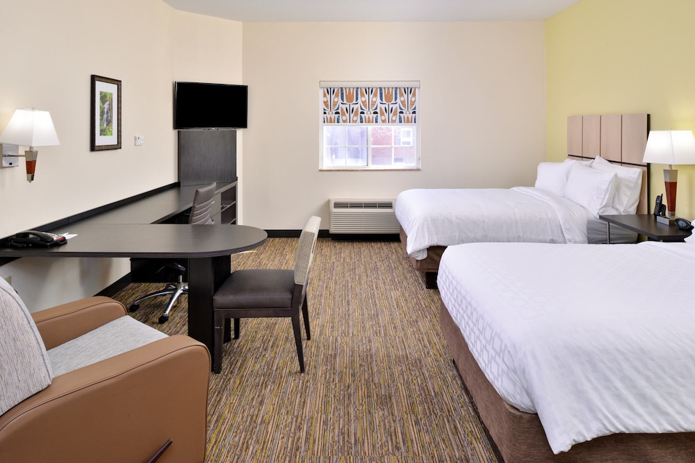 Candlewood Suites Winchester an IHG Hotel - photo 4