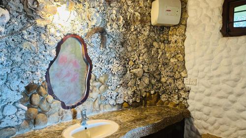 Penthouse on the Rocks in Unawatuna, Sri Lanka