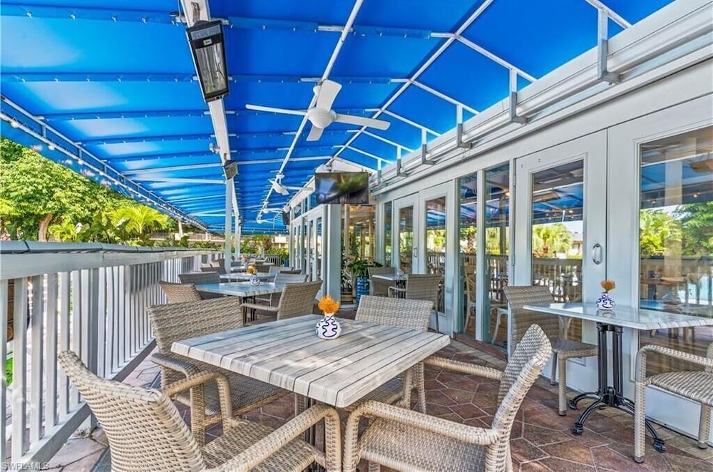 Park Shore Resort - photo 50