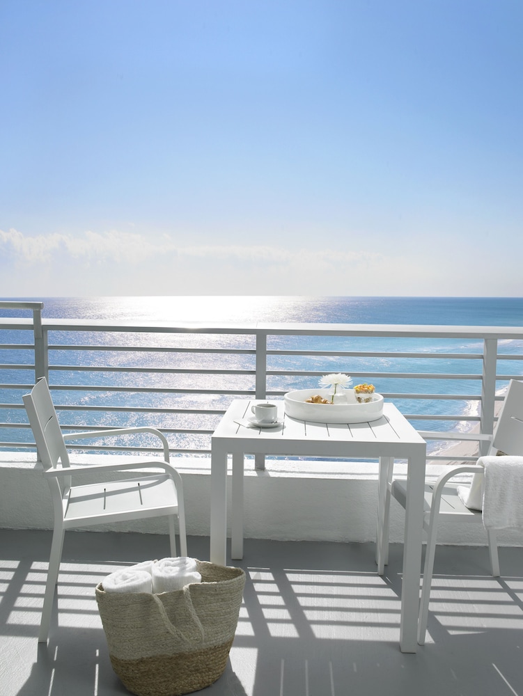Grand Beach Hotel - photo 11