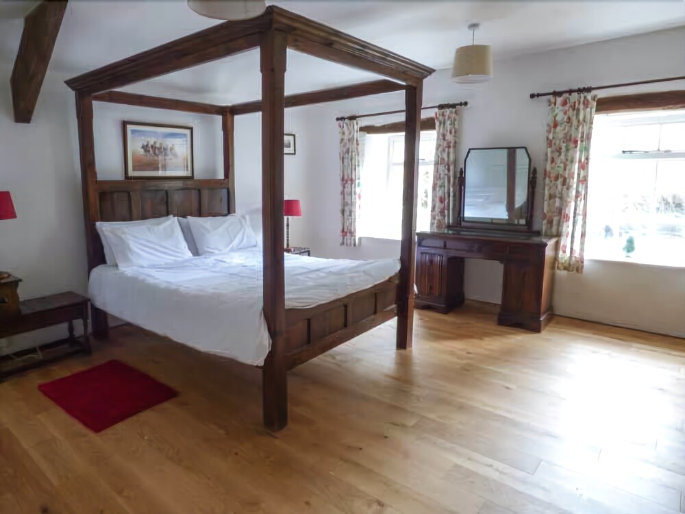 Beater’s Cottage — Llangwm — photo 5