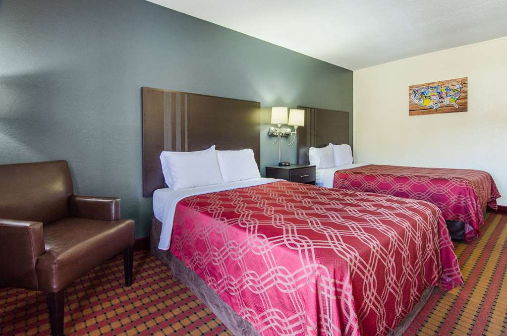 Econo Lodge Near Motor Speedway - photo 16