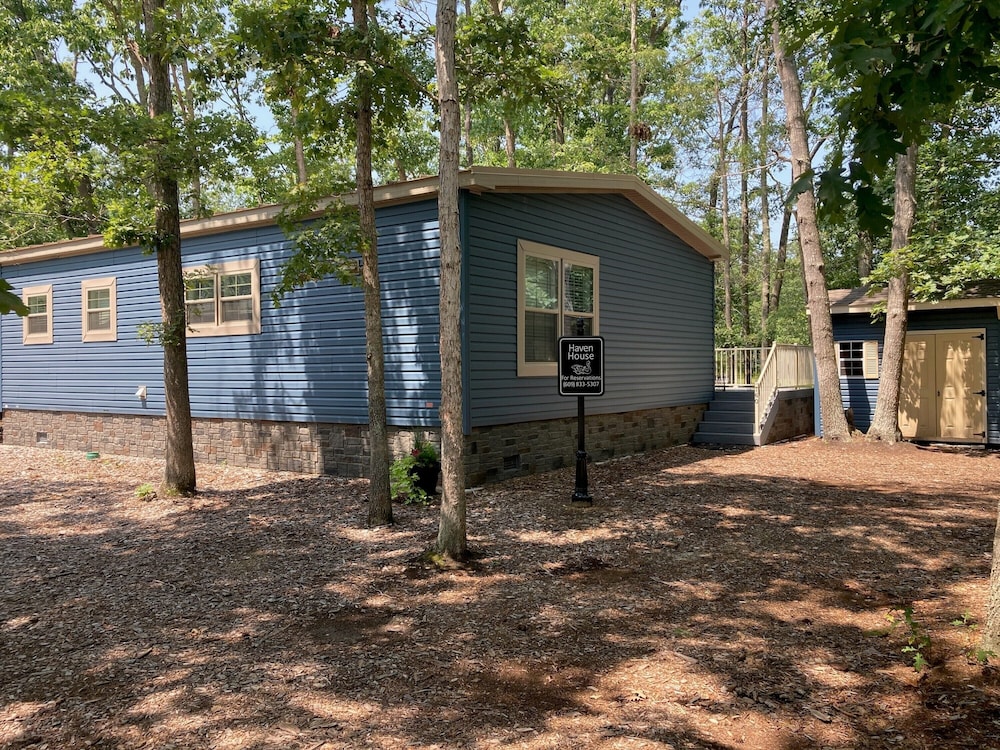 Swan Lake Resort Rentals - photo 14