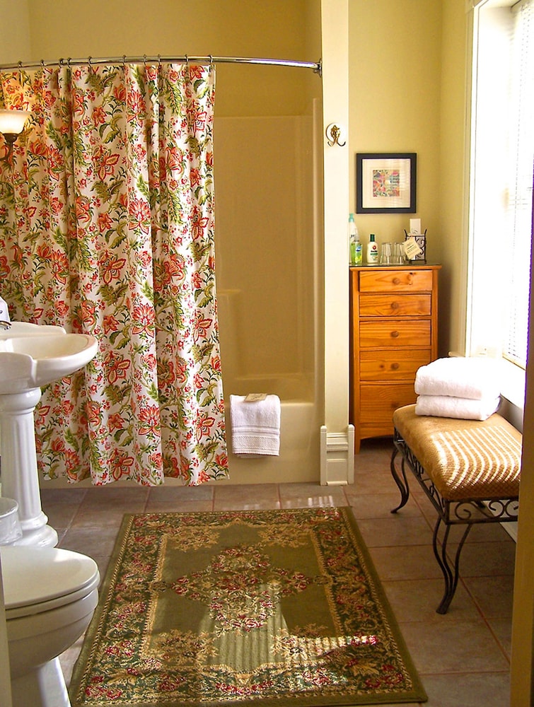 Lyndon House B&B - photo 38