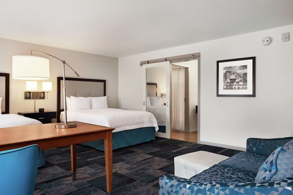Hampton Inn & Suites Rosemont Chicago O'Hare - photo 18