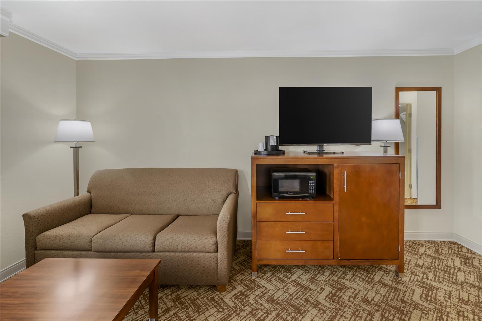 Best Western Plus Northwoods Inn - photo 13