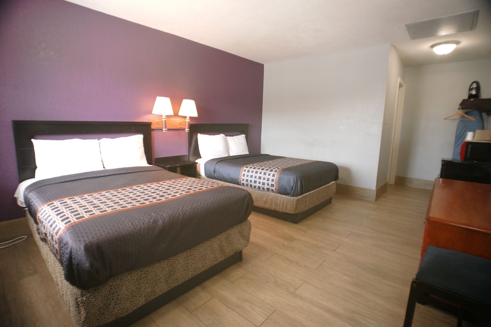 Texas Inn Airport McAllen - photo 7