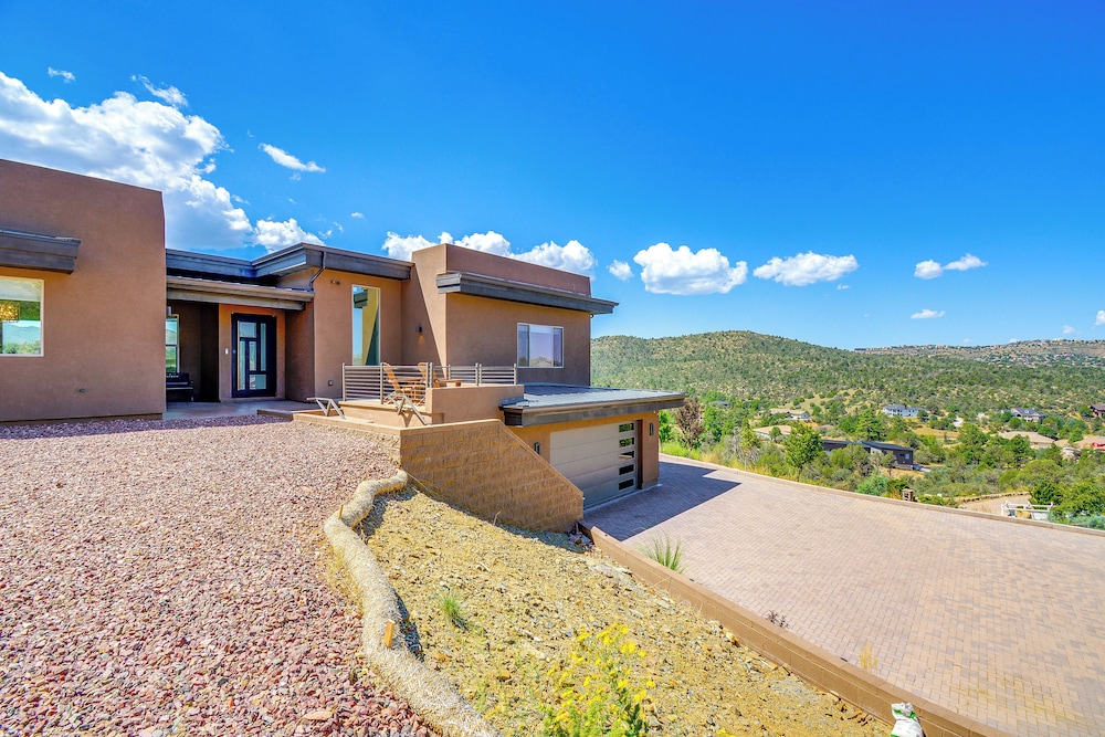 Mtn view Retreat w Game Room in Prescott in Prescott, United States