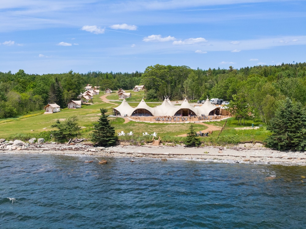 Under Canvas Acadia — Surry — photo 2