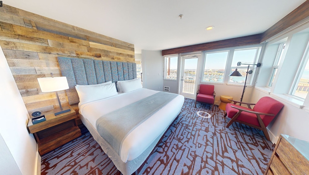 Cannery Pier Hotel & Spa - photo 37