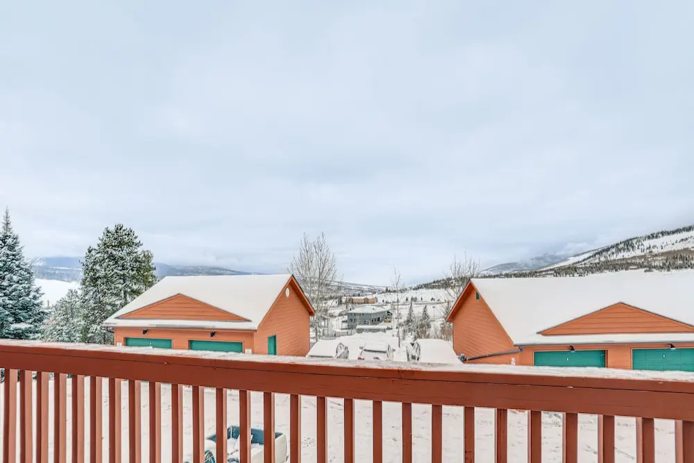 5 Mi to Ski Resort: Mtn view Townhome in Dillon - featured photo