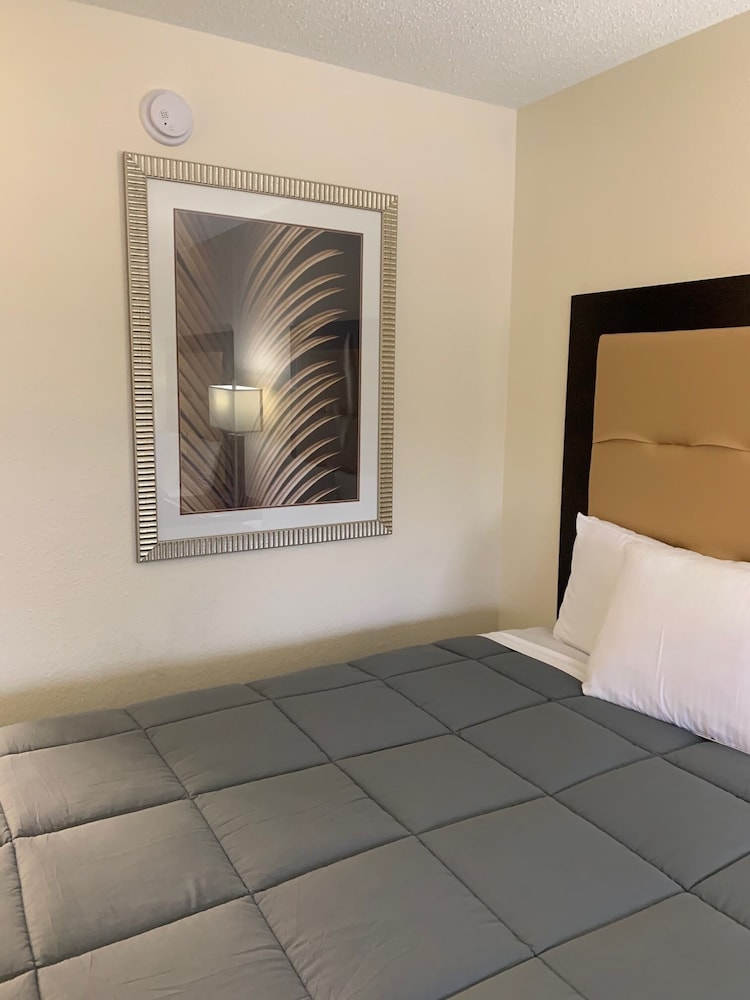 Blackwater Inn - photo 10