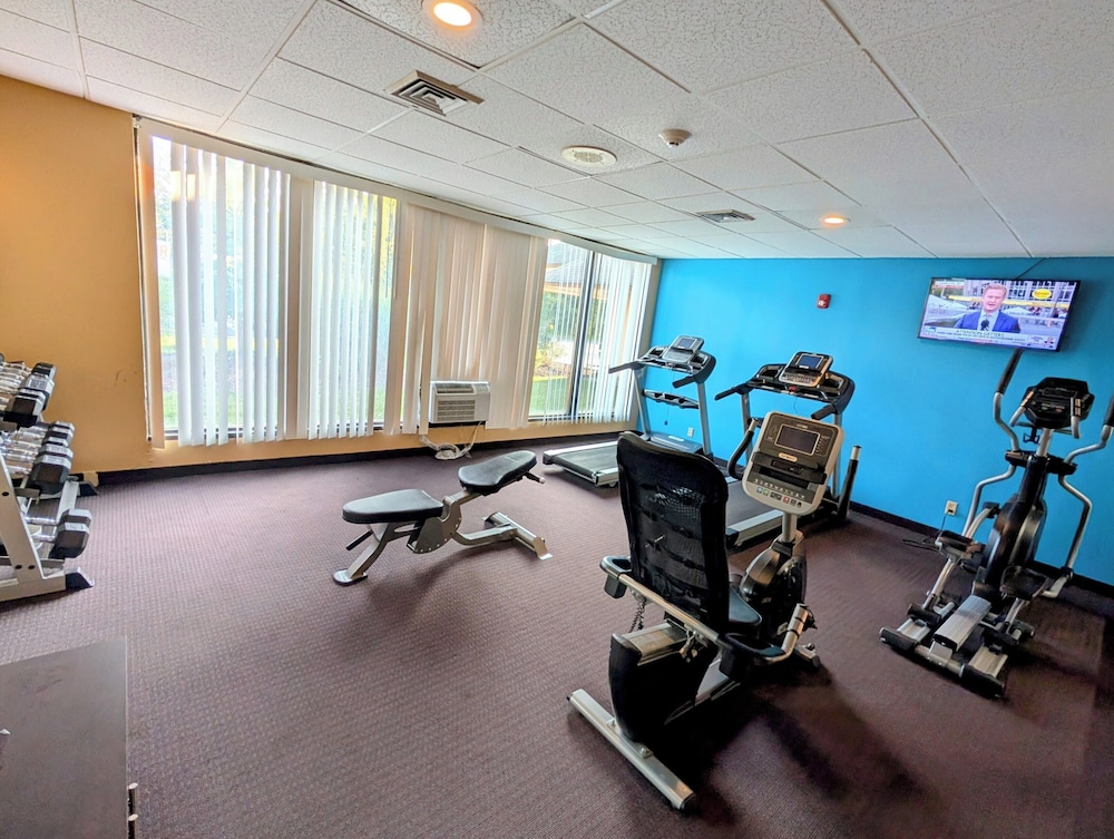 Pocono Inn & Banquet - photo 14