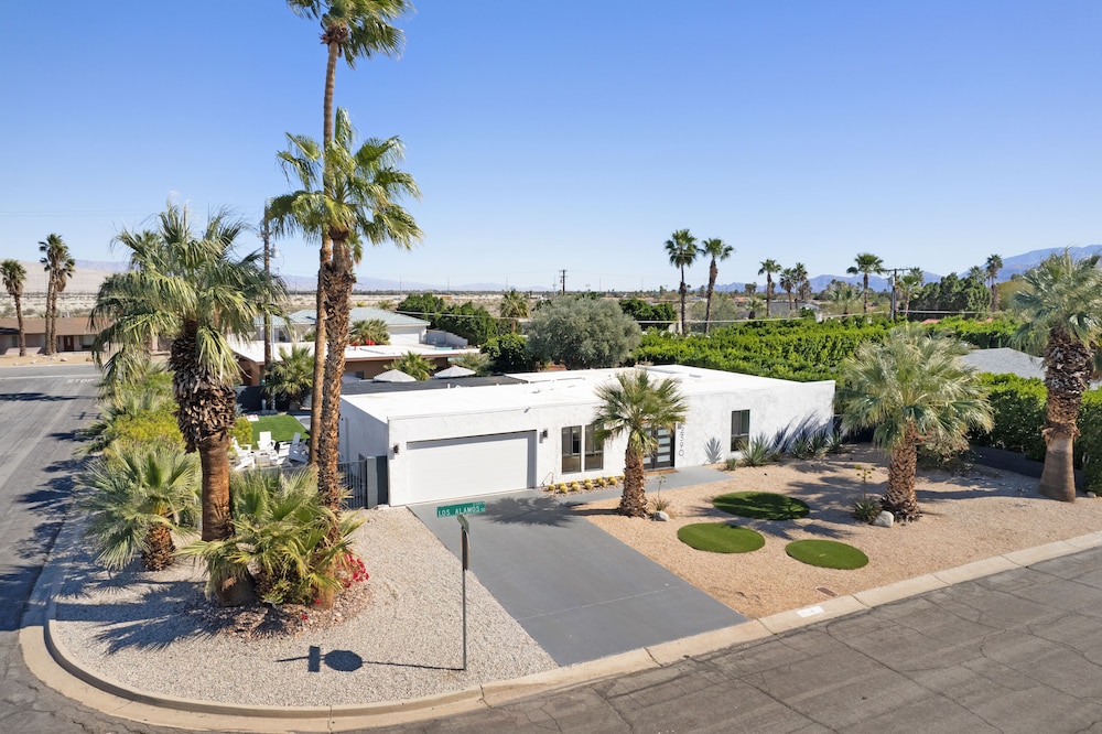 The Llama House by Avantstay Featured on Hgtv Resort Style Pool & Spa Permit#4277 - photo 28