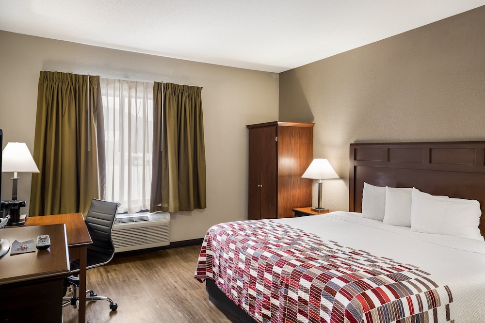 Red Roof Inn & Suites Bloomsburg Mifflinville - photo 18