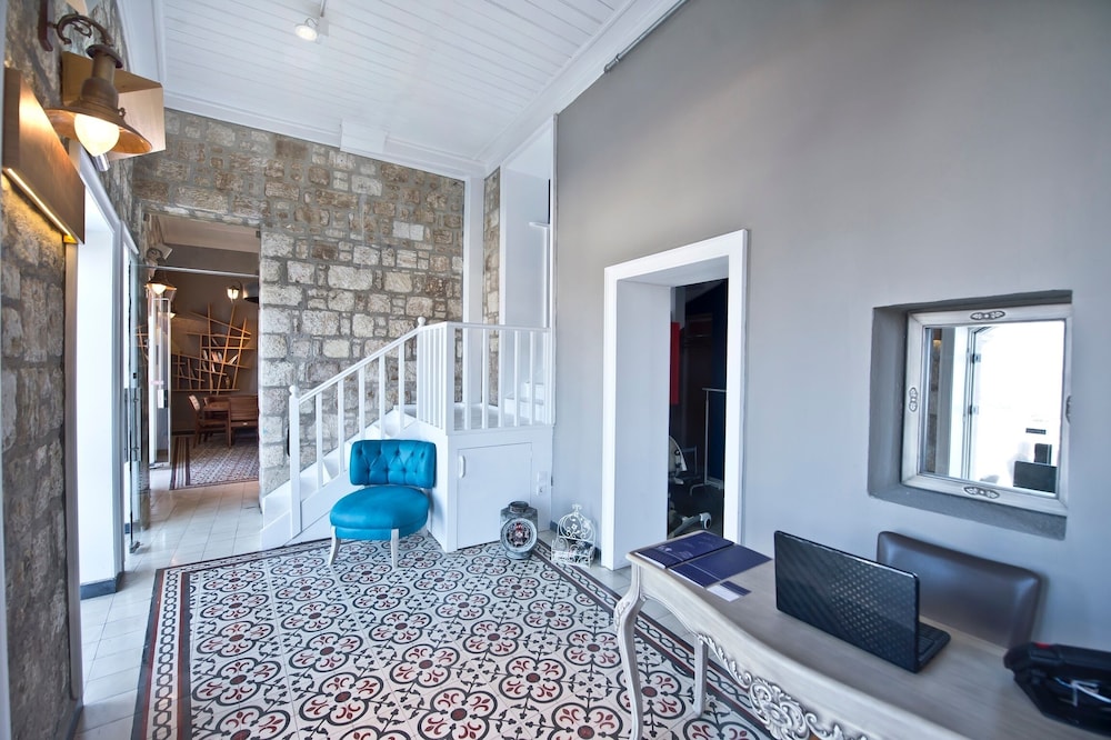 Urla Pier Hotel Special Class — Urla — photo 2