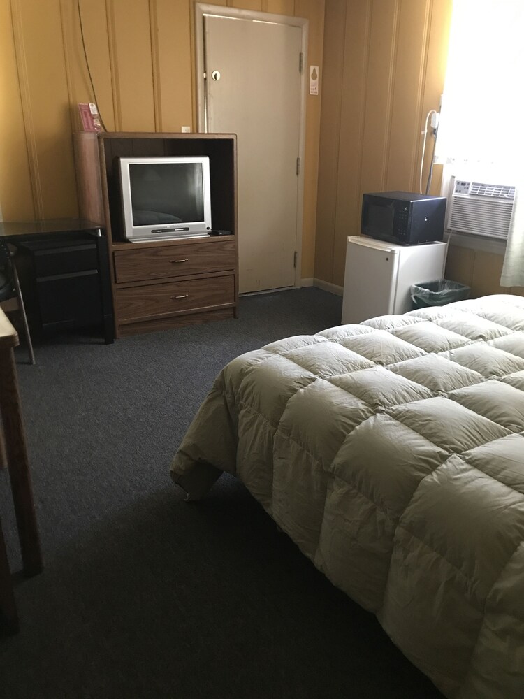 Coronado West Motel - photo 16