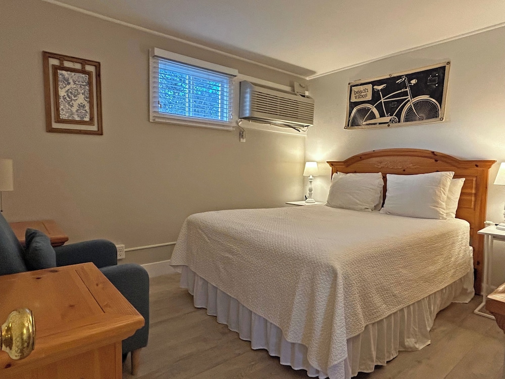 The Island Inn on Martha's Vineyard - photo 20