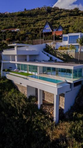 Villa Gia — 4-Star Luxury Hotel in Calheta, Portugal