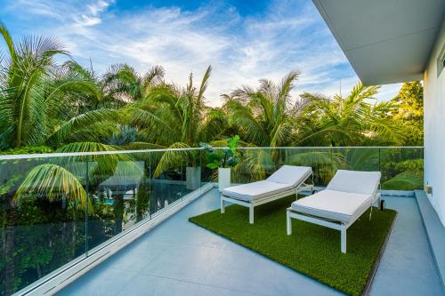 Villa Loggia Oasis Luxurious 6BD 7BA with Resort Style Pool - photo 56