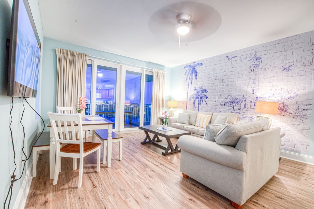 Laketown Wharf Resort by Aneliya's Rentals - photo 619
