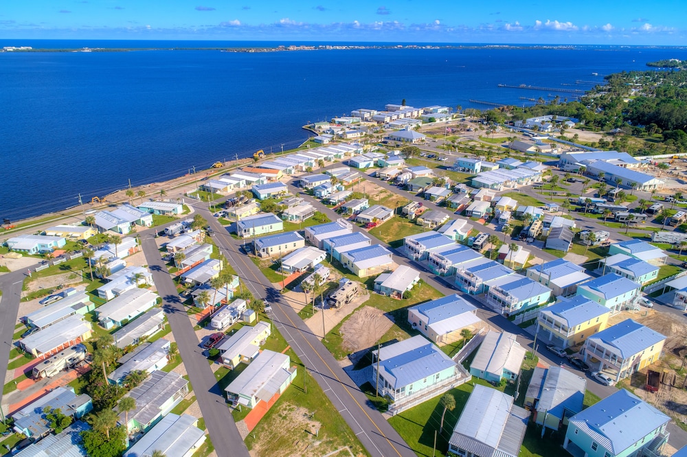 Ocean Breeze RV Resort - photo 20