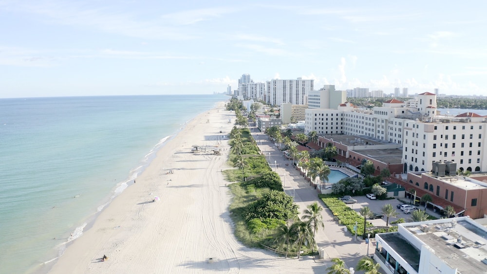 427 City View Hollywood Beach Resort - photo 26