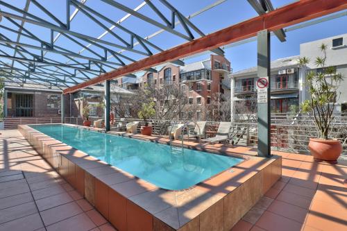Victoria Junction Apartment